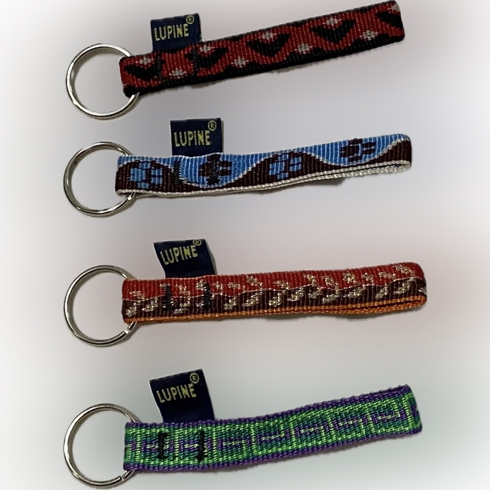 (sof4) LUPINE KEYCHAIN/COLLAR BUDDY 1/2”